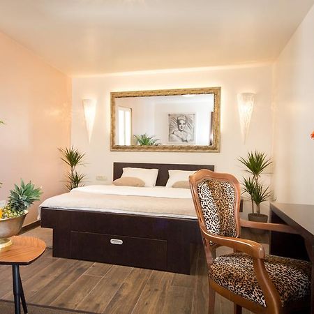 Apartment Shambala Sea View Rovinj Exteriör bild